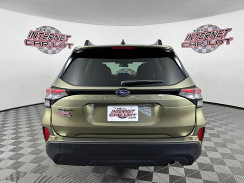 Used 2026 Subaru Forester Premium AWD/4WD image 6