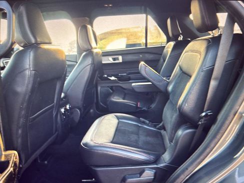 Used 2024 Ford Explorer ST-Line w/ Class IV Trailer Tow Package image 10