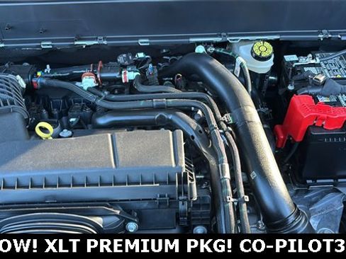 New 2025 Ford Maverick XLT w/ XLT Luxury Package image 32