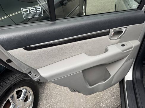 Used 2008 Hyundai Santa Fe GLS FWD image 21
