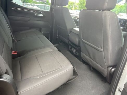 Used 2025 Chevrolet Silverado 1500 LT AWD/4WD image 16