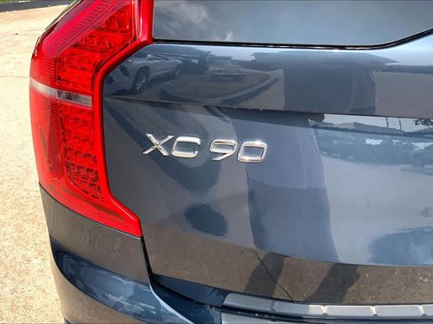 Used 2022 Volvo XC90 T6 Momentum w/ Advanced Package AWD/4WD image 30