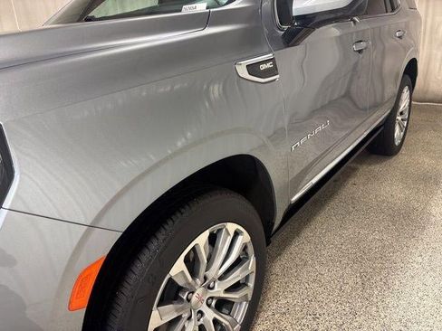 Used 2023 GMC Yukon Denali image 10