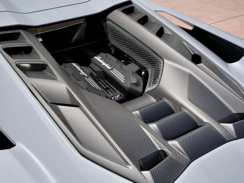 Used 2024 Lamborghini Revuelto AWD/4WD image 16