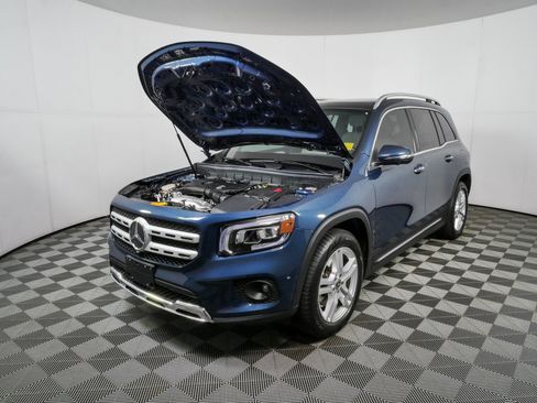 Used 2021 Mercedes-Benz GLB 250 4MATIC image 32