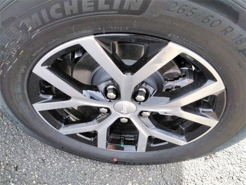 New 2025 Jeep Grand Cherokee Limited w/ Trailer Tow Package image 16