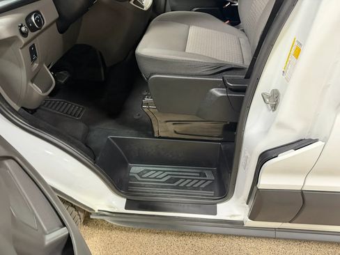 Used 2024 Ford Transit 350 XLT RWD image 19