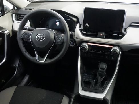 Certified 2025 Toyota RAV4 XLE image 27