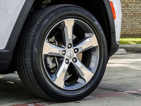 Used 2021 Jeep Grand Cherokee L Limited w/ Luxury Tech Group II image 70