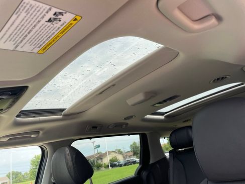 New 2027 Kia Carnival SX Prestige FWD image 10
