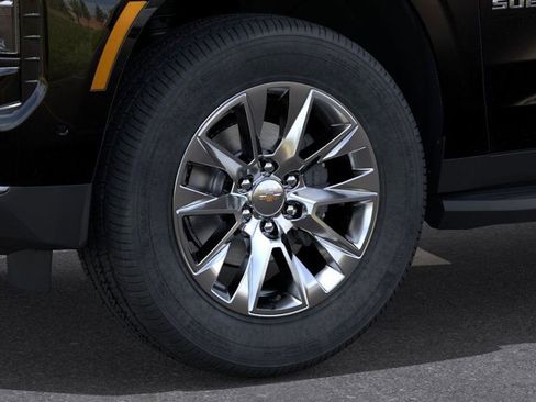 New 2026 Chevrolet Suburban Premier image 9