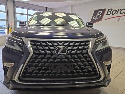 Used 2022 Lexus GX 460 Premium w/ Accessory Package image 2