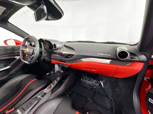 Certified 2021 Ferrari F8 Tributo RWD image 24