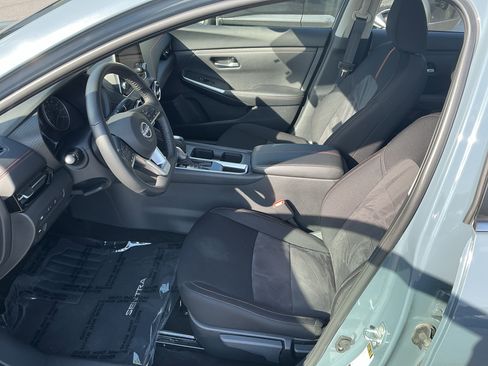 Used 2024 Nissan Sentra SR FWD image 10