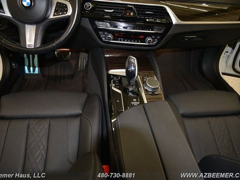 Used 2022 BMW 530i w/ M Sport Package image 17