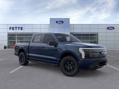 New 2025 Ford F150 Lightning XLT w/ Max Trailer Tow Package image 7
