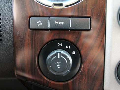 Used 2014 Ford F350 Lariat w/ Lariat Ultimate Package AWD/4WD image 35