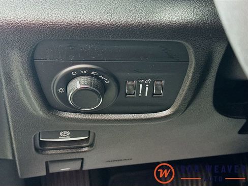 Used 2023 Jeep Grand Cherokee Laredo AWD/4WD image 12