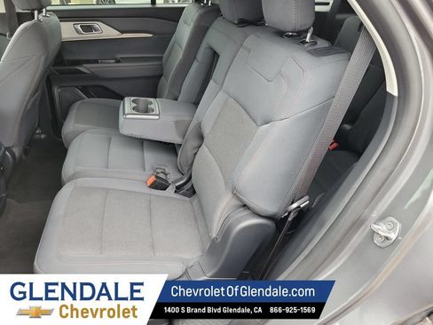 Used 2025 Ford Explorer Active RWD image 21