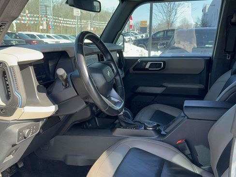 Used 2022 Ford Bronco Wildtrak image 11