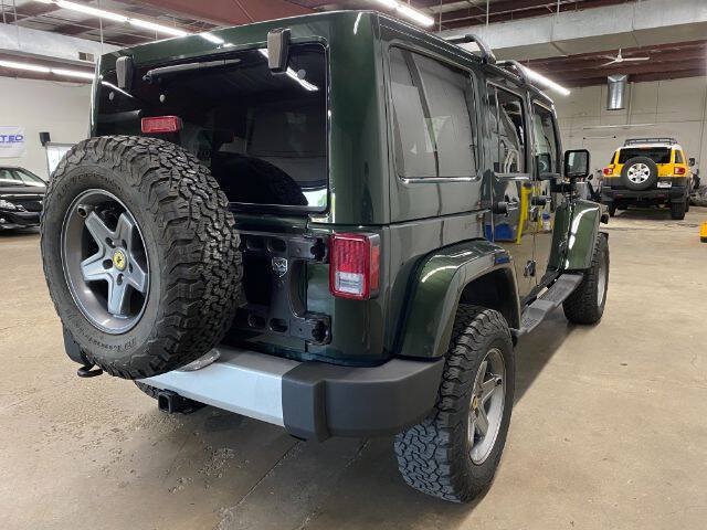 Used 2011 Jeep Wrangler Unlimited Sahara AWD/4WD image 5