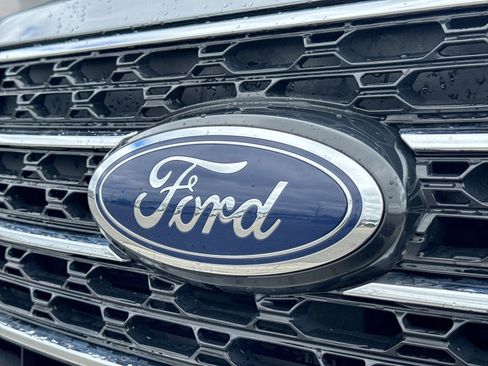 Certified 2023 Ford Explorer XLT AWD/4WD image 14