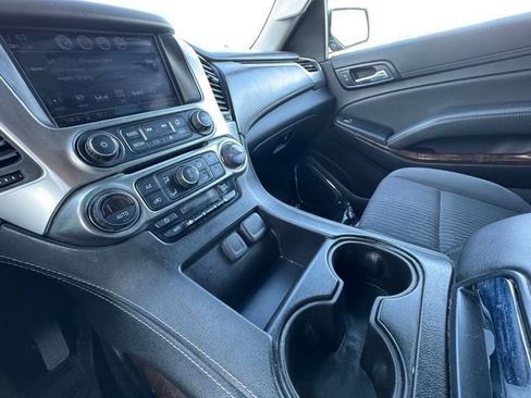 Used 2019 Chevrolet Suburban LS image 11