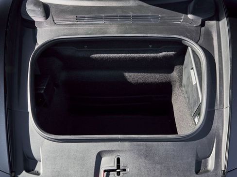 Used 2026 Porsche 911 Carrera GTS w/ Premium Package image 17