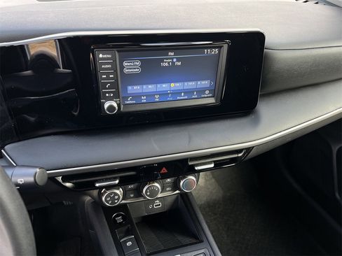 Certified 2025 Nissan Kicks S image 14