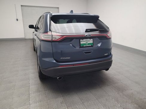 Used 2018 Ford Edge SE image 6
