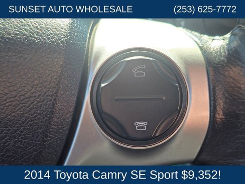 Used 2014 Toyota Camry SE FWD image 28