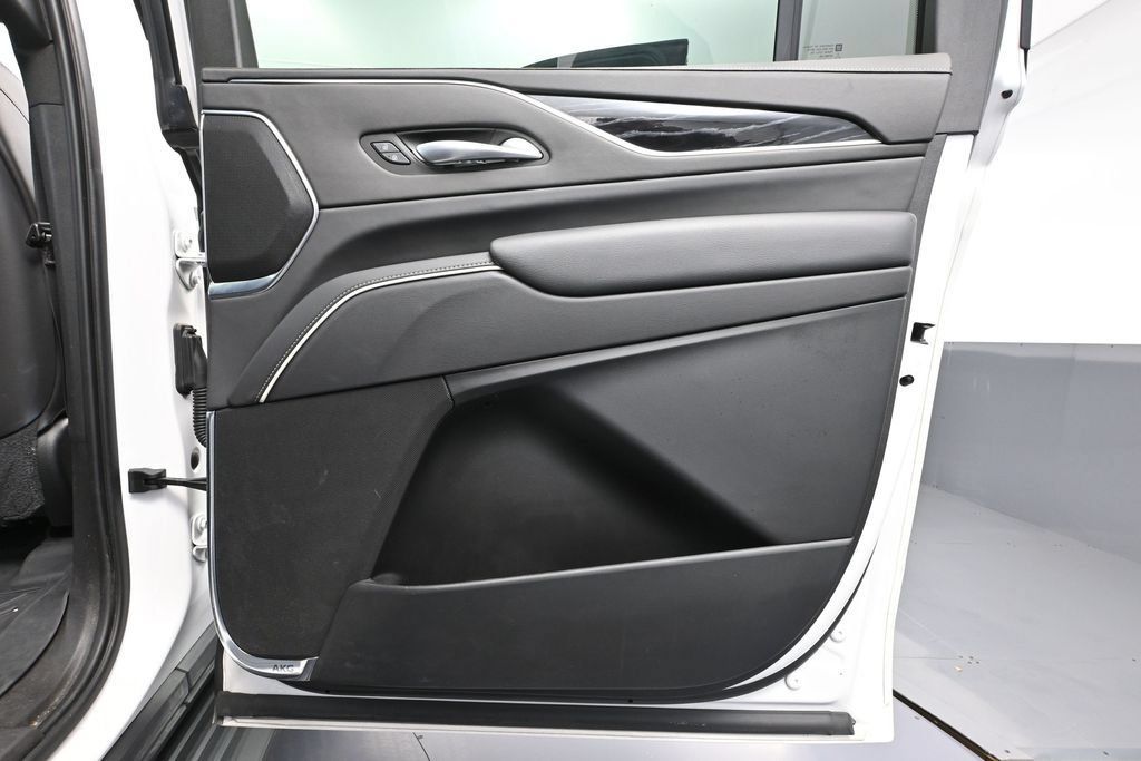 Used 2021 Cadillac Escalade ESV Sport w/ Heavy-Duty Trailer Package AWD/4WD image 43