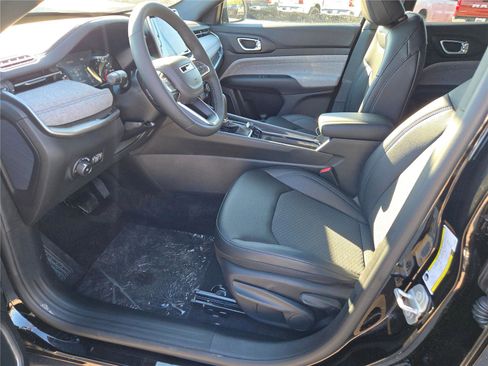 New 2026 Jeep Compass Latitude image 26