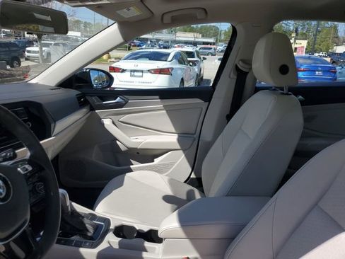 Used 2020 Volkswagen Jetta SE image 17