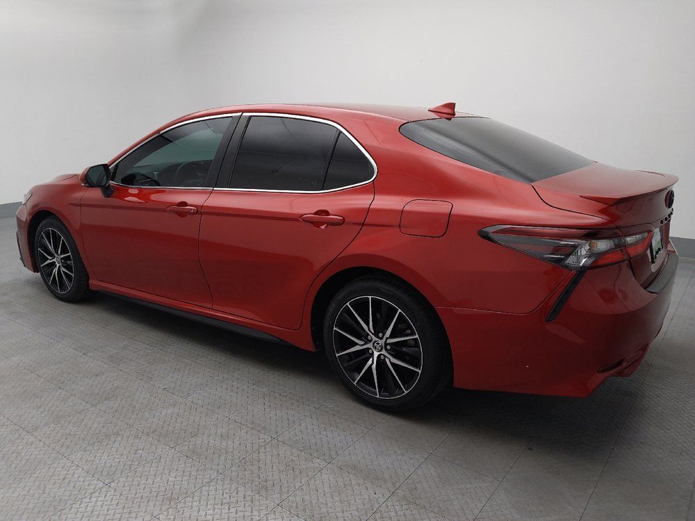Used 2023 Toyota Camry SE FWD image 3