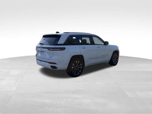 Used 2023 Jeep Grand Cherokee Overland AWD/4WD image 6