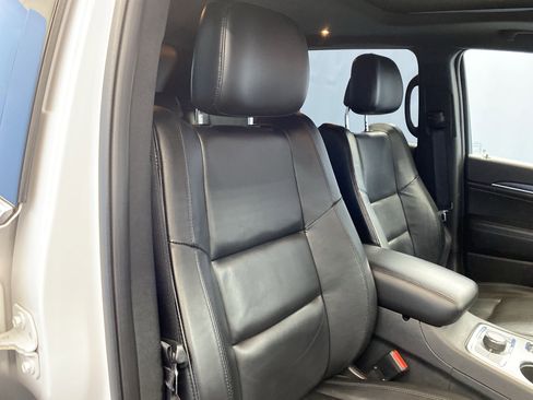 Used 2018 Jeep Grand Cherokee Limited image 44