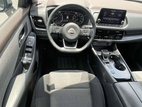 Used 2023 Nissan Rogue SV FWD image 14