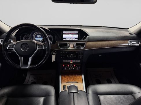 Used 2014 Mercedes-Benz E 350 4MATIC Sedan w/ Premium 1 Package image 15