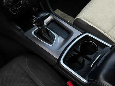 Used 2022 Dodge Charger SXT RWD image 21