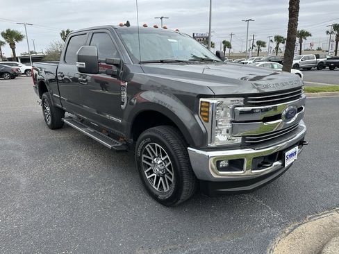 Used 2019 Ford F250 Lariat w/ Lariat Value Package image 8