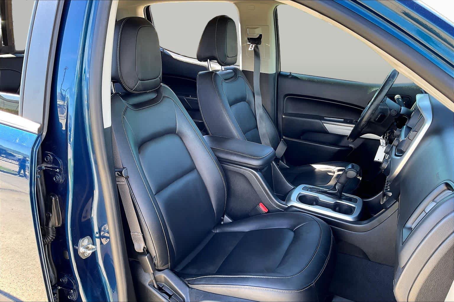 Used 2020 Chevrolet Colorado LT w/ Luxury Package RWD image 9