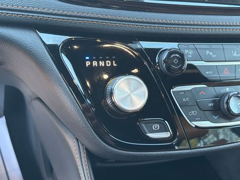 Used 2023 Chrysler Pacifica Pinnacle image 29