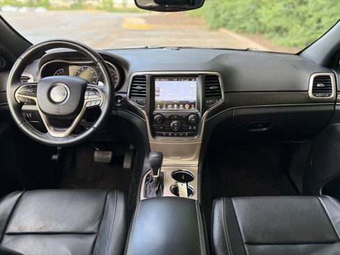 Used 2017 Jeep Grand Cherokee Limited w/ Luxury Group II AWD/4WD image 24