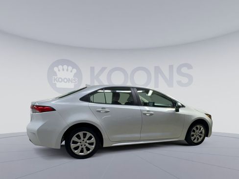 Used 2024 Toyota Corolla LE FWD image 11