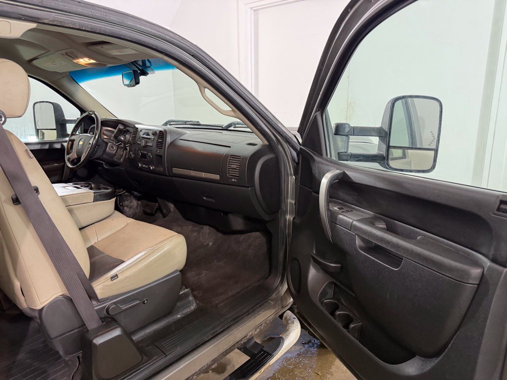 Used 2013 Chevrolet Silverado 3500 LT w/ Interior Plus Package AWD/4WD image 24