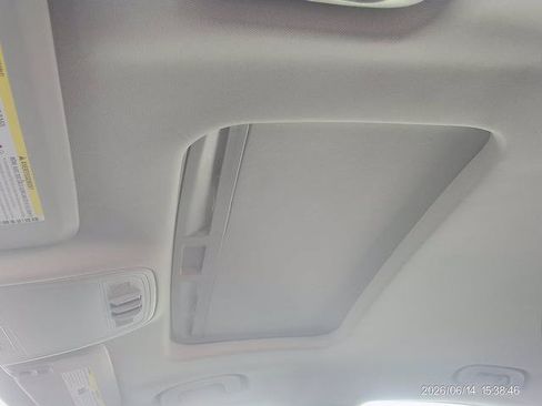 Used 2016 Buick Regal FWD image 10