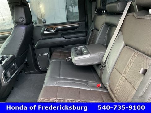 Used 2024 Chevrolet Silverado 2500 High Country w/ Midnight Edition AWD/4WD image 27