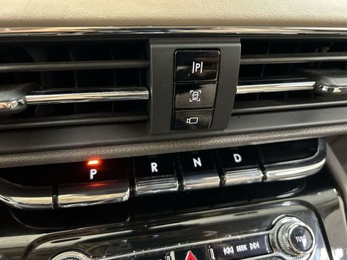 Used 2022 Lincoln Corsair Standard w/ Premium Package image 18