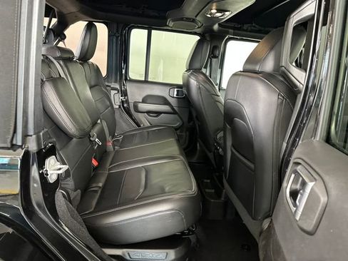 Used 2022 Jeep Wrangler Unlimited Sahara w/ Cold Weather Group image 28